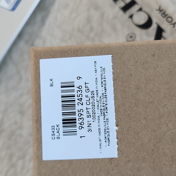 NWT IOB Coach Black Calf Leather 3 In 1 Wallets & Key Holder Set ๐ค๐ - Picture 15 of 15